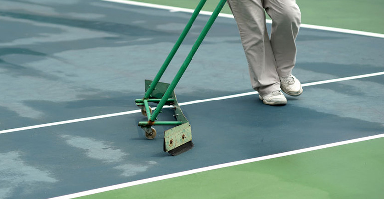 Limpieza de pistas de tenis y pádel